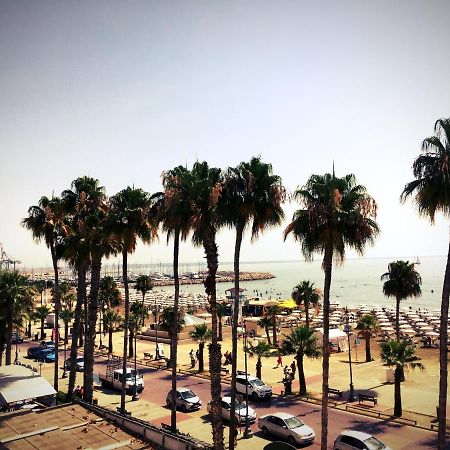 Lokàl Hotel Larnaca Extérieur photo